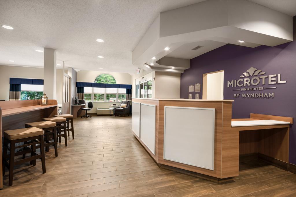 Microtel Inn & Suites By Wyndham Lynchburg Exterior photo